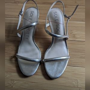 Sole Society Metallic Gold Heels (7M) NEW